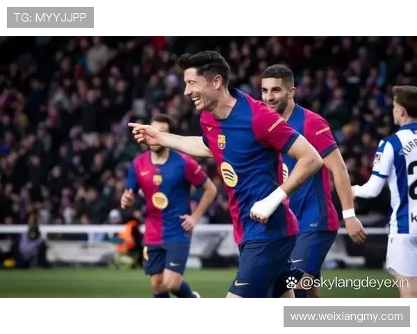 莱万双响托雷两传一射 巴萨4-0大胜晋级国王杯四强 莱万双响托雷两传一射 巴萨4-0大胜晋级国王杯四强