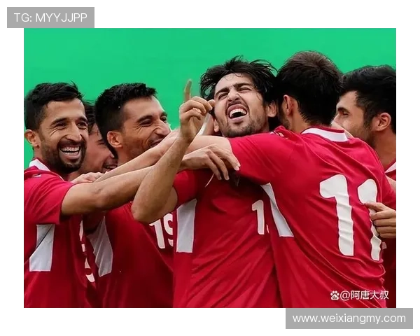 跆拳道世锦赛男子74公斤级半决赛 乌兹别克斯坦对决中立运动员展开激烈较量