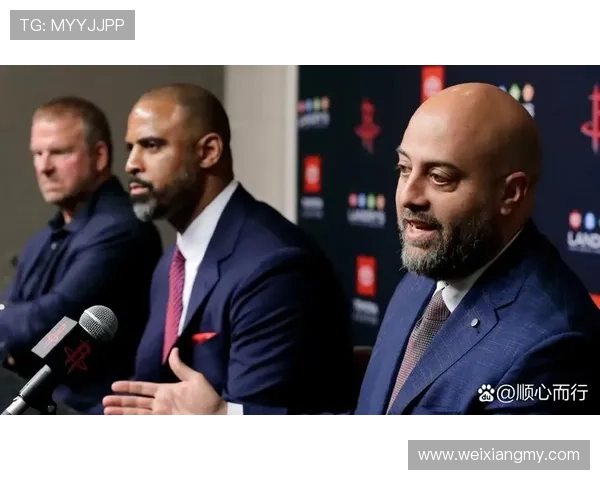 乌度卡称赞申京传球能力提升决策速度显著加快助力球队表现